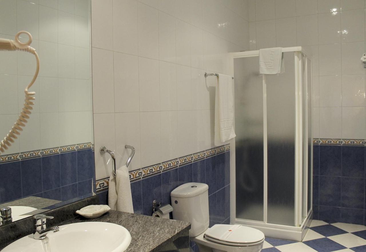 Apartamentos Monasterio San Martín de Castañeda Екстериор снимка