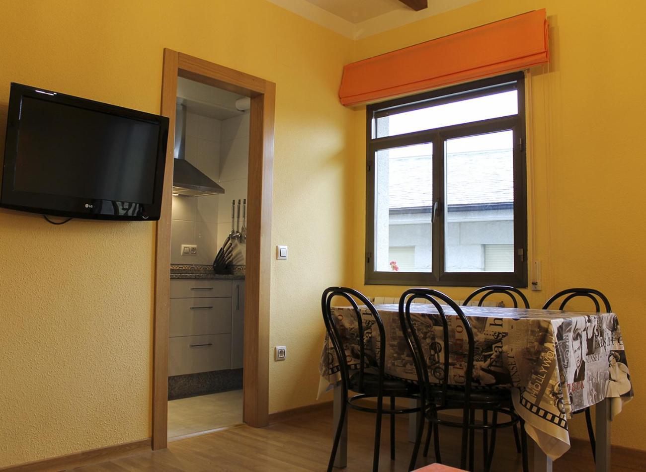 Apartamentos Monasterio San Martín de Castañeda Екстериор снимка