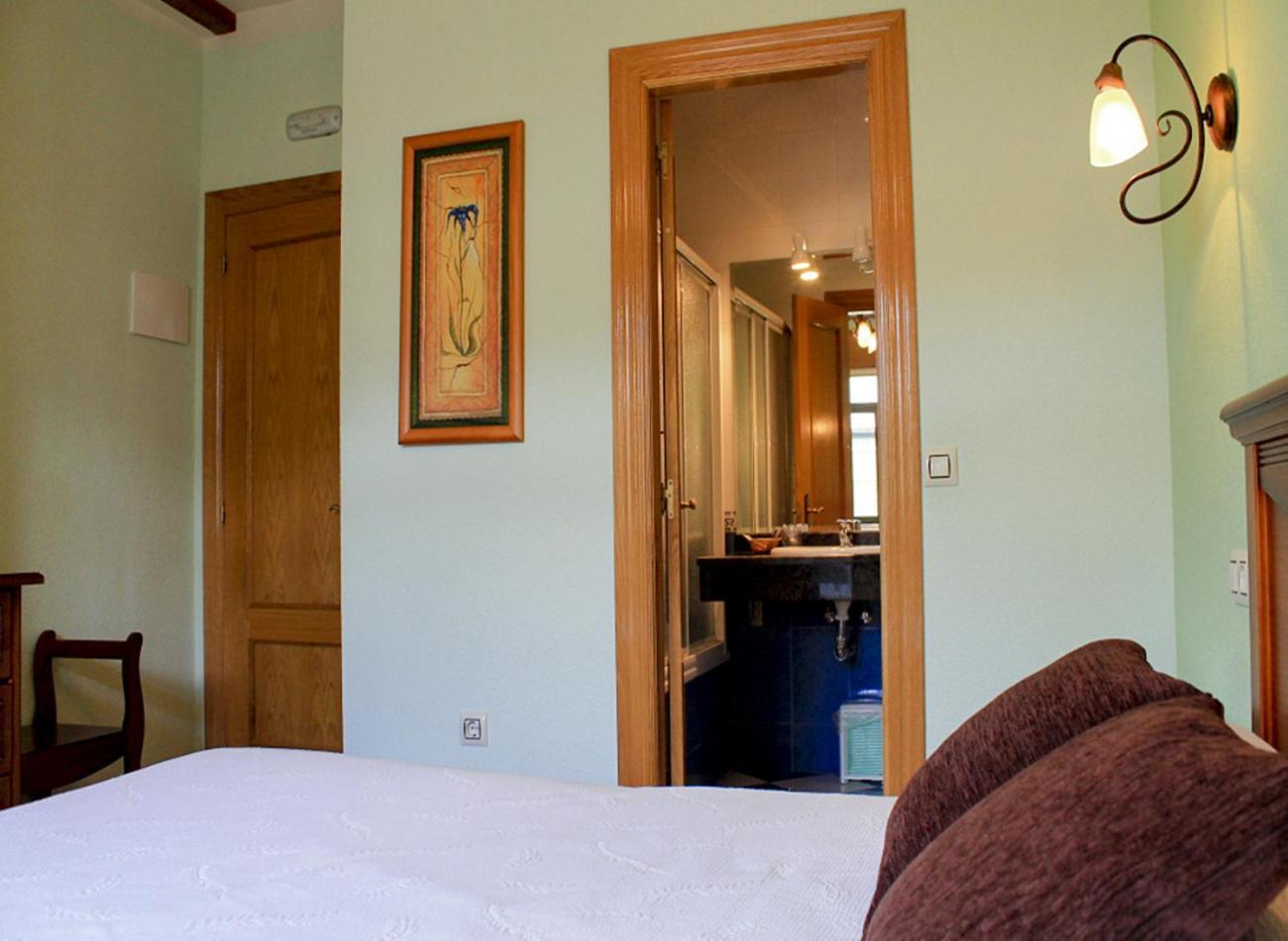 Apartamentos Monasterio San Martín de Castañeda Екстериор снимка